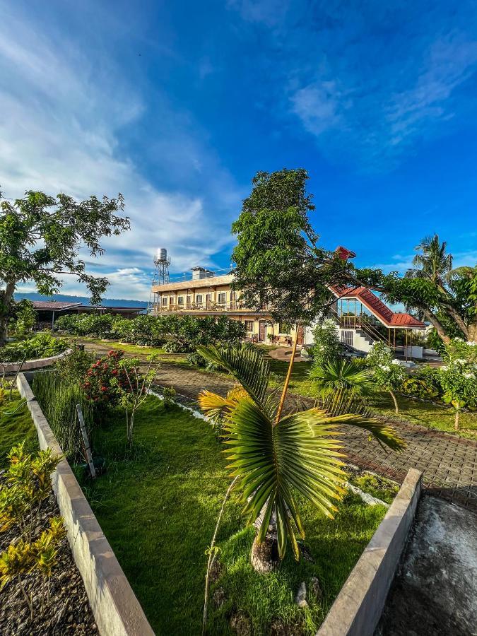 La Plumerias Moalboal Exteriör bild