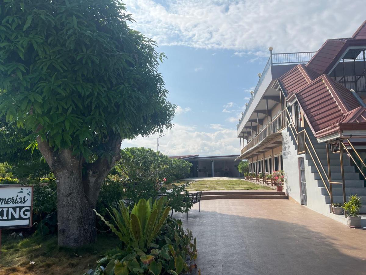 La Plumerias Moalboal Exteriör bild